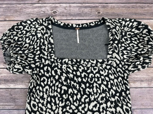 Free People Top Women Size S Black White Short Sleeve Square Neck Casual - Picture 2 of 11
