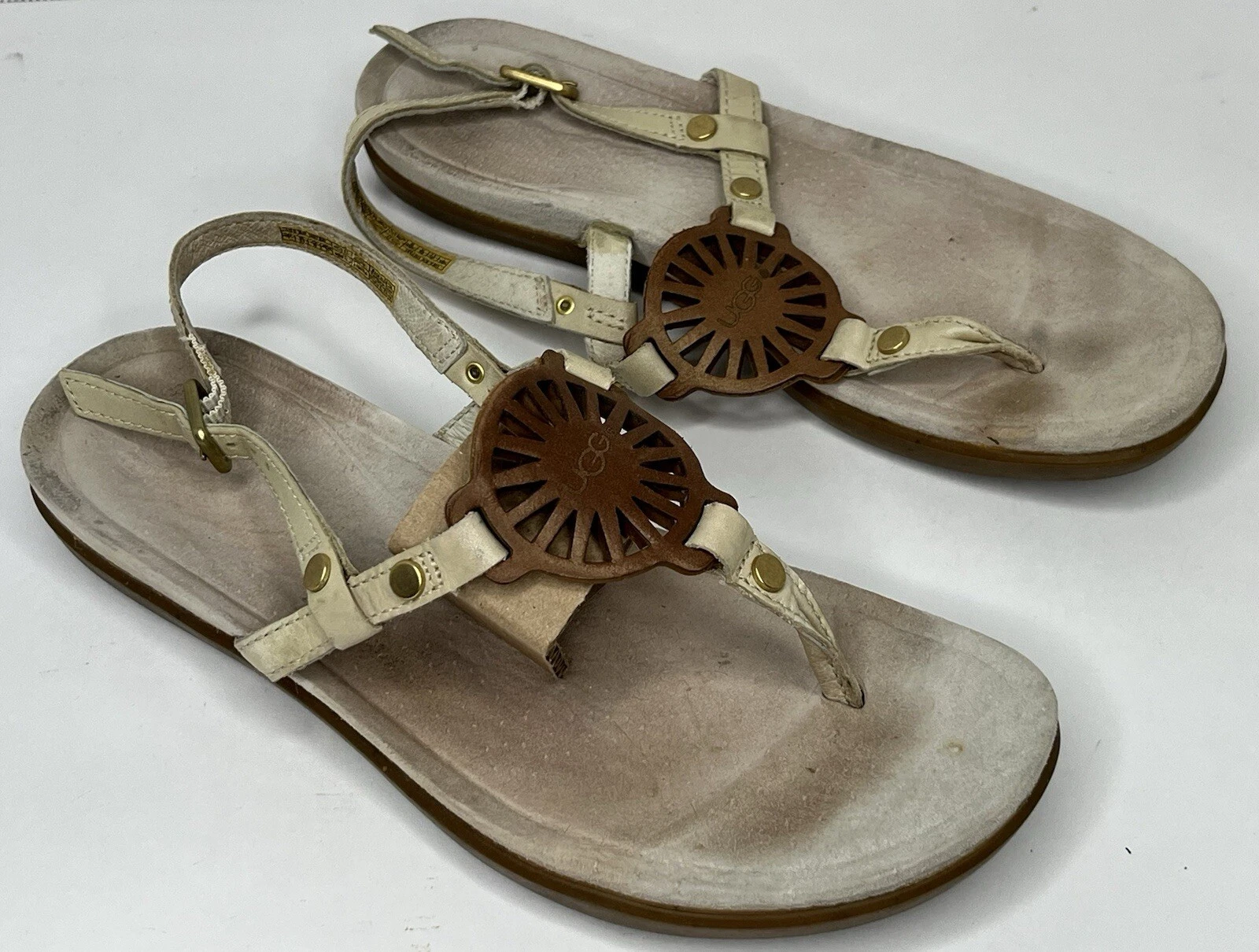 UGG Ayden sandalo donna pelle quadrante sole tanga slingback marrone oro taglia 7 casual