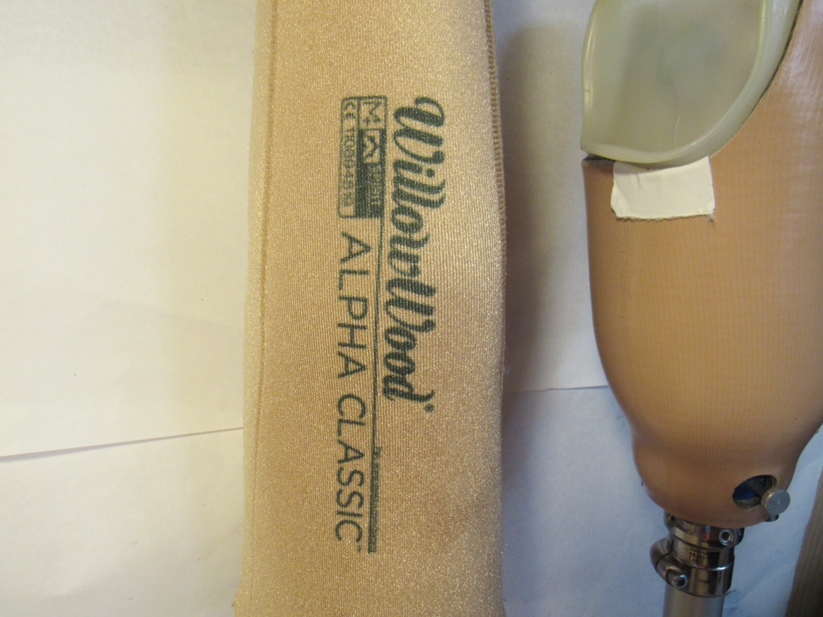 Prosthetic Left Leg Below Knee 27 Foot w Willowwood Liner and stand