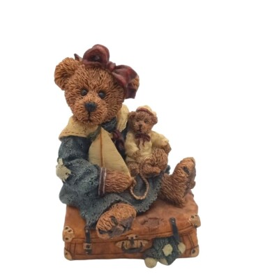 Bailey Bear with Suitcase Boyds Figure 1993 A Journey Begins with a Single Step