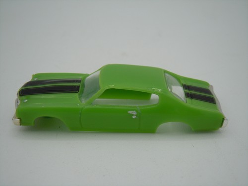 MODEL MOTORING LIME & BLACK '70 CHEVELLE SHELL ~ NEW ~ FITS AURORA TJET - Picture 2 of 7