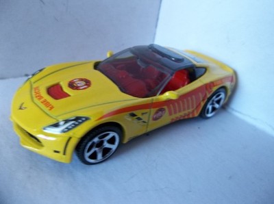 Matchbox '15 Corvette Stingray Fire Rescue 1/64 Diecast Car
