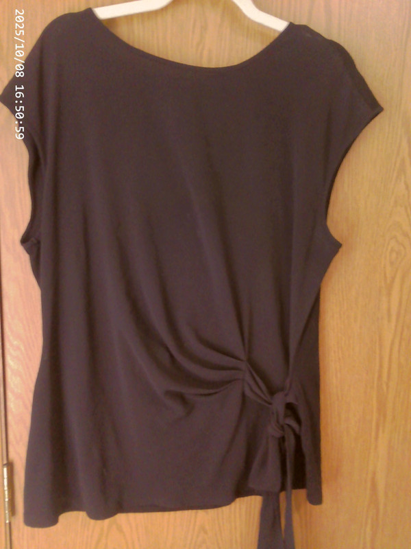 Vince Camuto Black Faux Side Tie Cap Sleeve Blouse W/Back Keyhole Button Size L