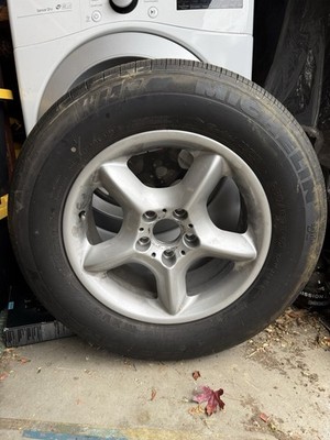 BMW WHEEL 17X7.5 with MICHELIN ENERGY MXV4 PLUS RADIAL XSE 235/65 R17 TIRE (OEM)
