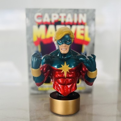 Bowen Designs -  Captain Marvel (70s Version) [#0212 /3500] Marvel Mini Bust