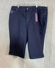 Gloria Vanderbilt Amanda Capri  20W Slimming Embroidered Pockets Dark Wash NWT