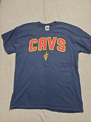 Cleveland Cavalieres Shirt Mens Large Blue NBA Tshirt Red Yellow Cavs Graphic
