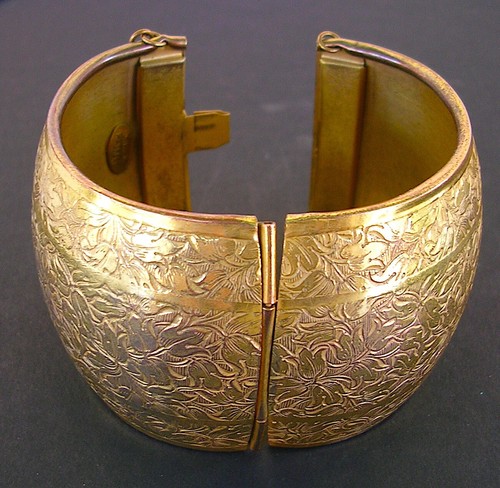 MIRIAM HASKELL Bangle Bracelet Signed 2" W Floral Etched Hinged - Picture 3 of 5
