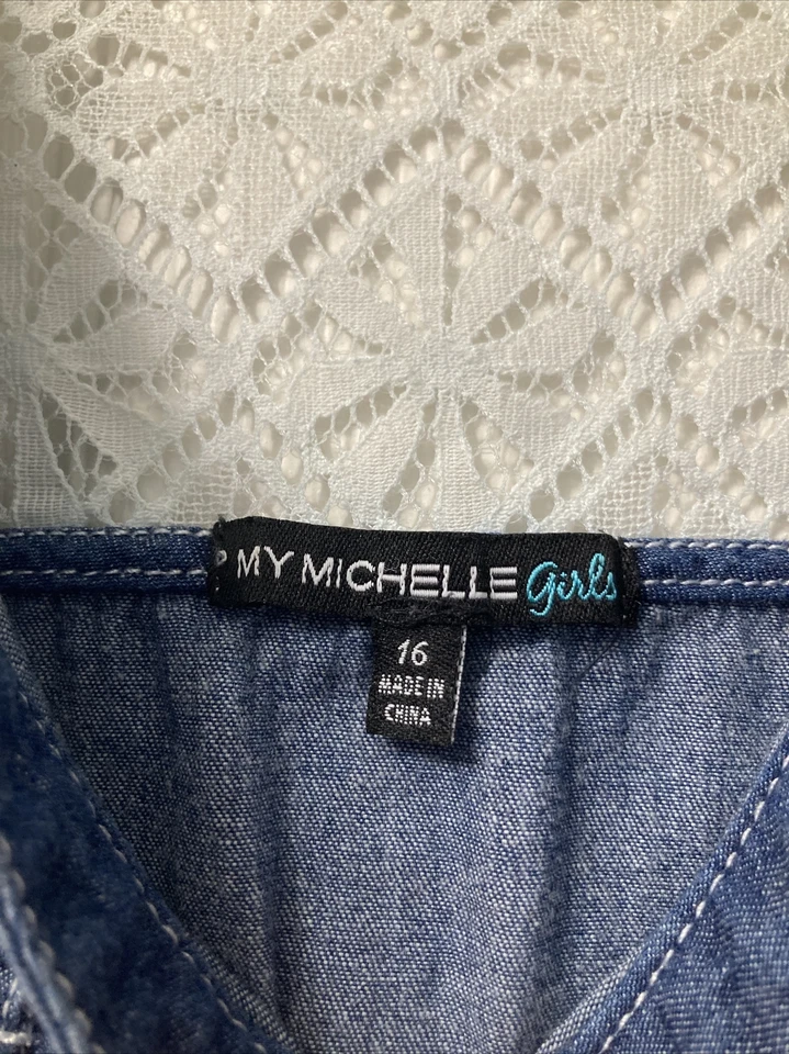 Vestido de mezclilla hasta la rodilla de encaje mangas enrollables My Michelle para niñas talla 16 Foto 3 de 4