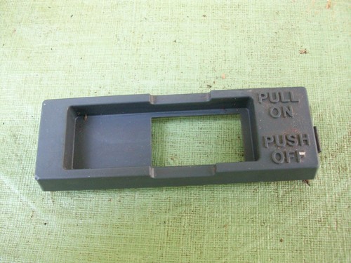 CRAFTSMAN ELECTRONIC RADIAL ARM SAW SWITCH COVER PLATE - Picture 6 of 9