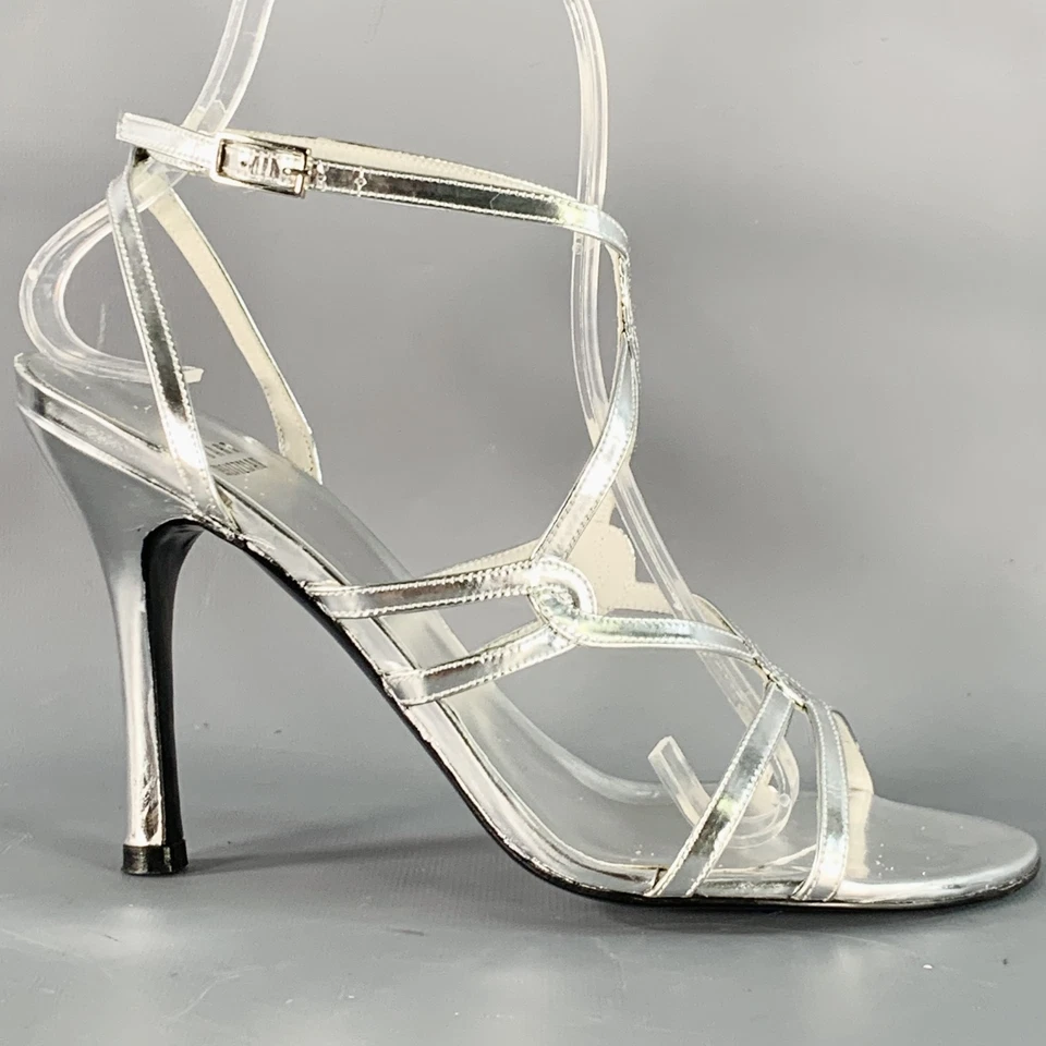 Stuart Weitzman Taglia 6 Sandali Strappy In Pelle Sintetica Metallizzata Argento - Immagine 2 di 4