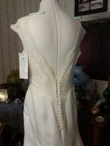 La Sposa Wedding Gown Eiran sz 8 off-white long satin & lace dress - Picture 9 of 11