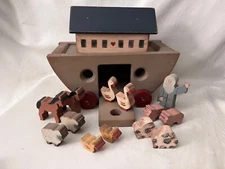 Vintage Noah's Ark 12" Wheeled Hand Carved Solid Wood 16pc Kids Toys Holiday EUC