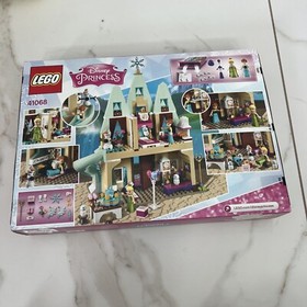 (41068) NEW SEALED RETIRED LEGO Disney: Arendelle Castle Celebration Damaged Box