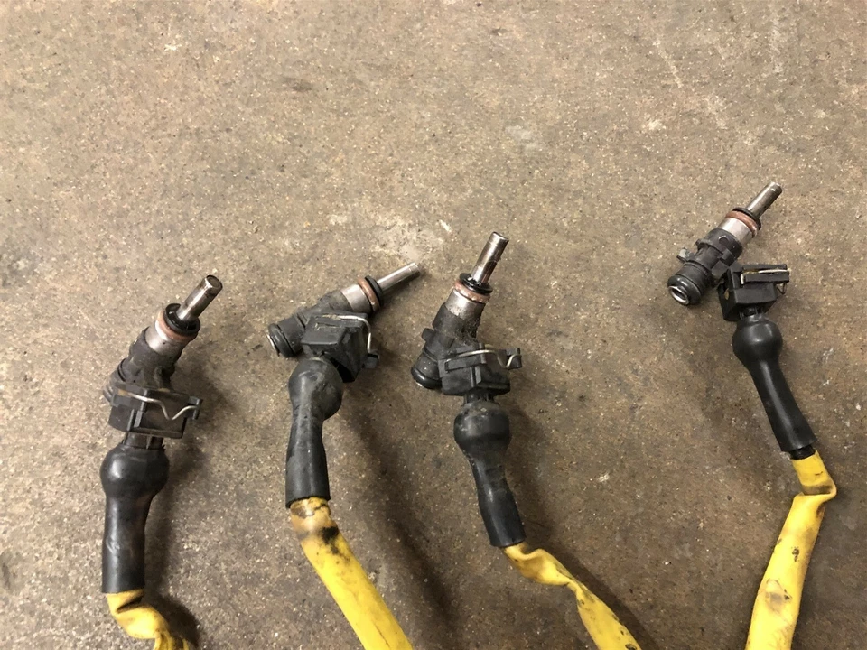 Inyectores amarillos Polaris Switchback 900 IQ 700 Dragon 600 RMK 05 06 07-21 OEM Foto 2 de 3