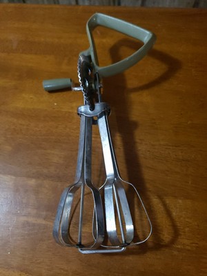 Vintage EKCO Olive / Avocado Green Manual Egg Beater Mixer MCM Retro