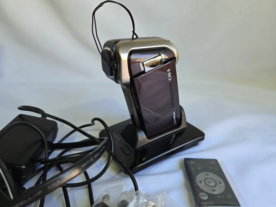 Cámara videocámara Sanyo Xacti VPC-CG10 MPEG-4 HD 10MP con extra Foto 2 de 4