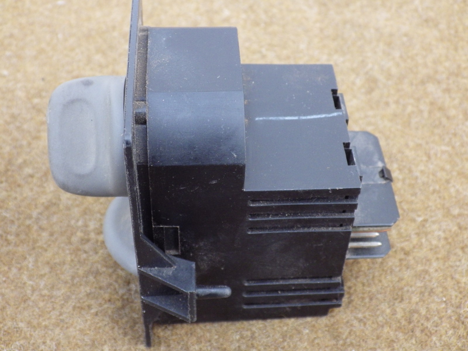 Headlight Switch OEM: 10409579 2000 - 05 PONTIAC MONTANA VAN thumbnail 9