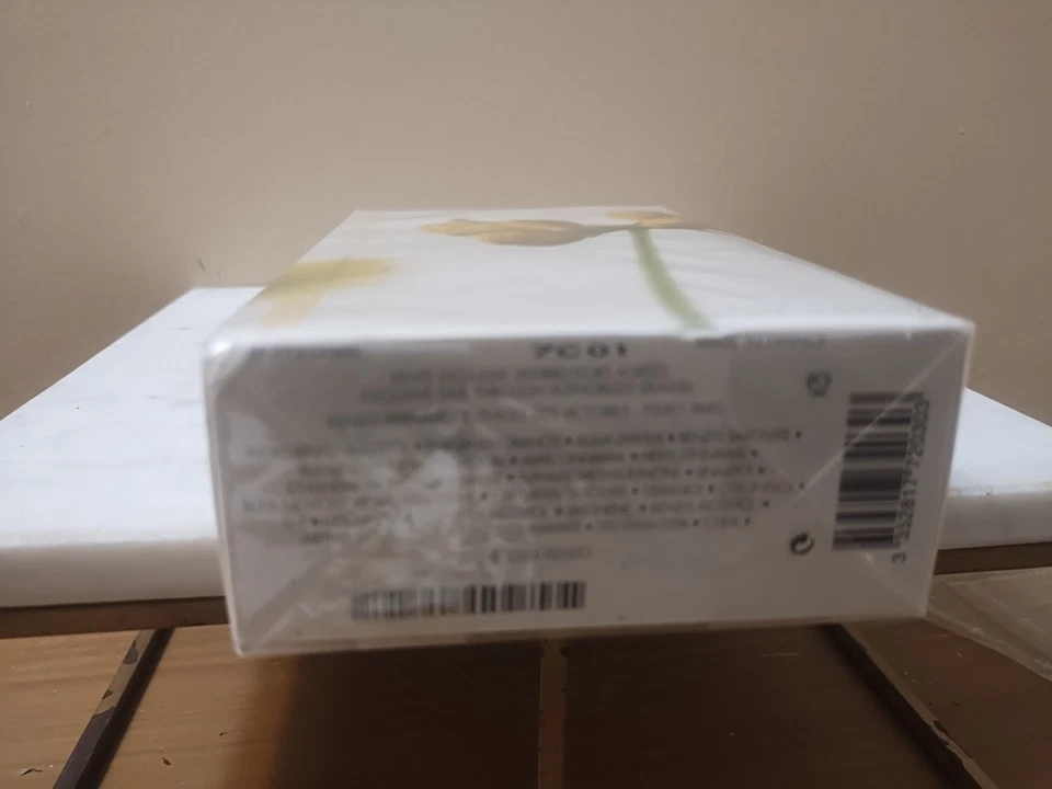 ACEITE BRILLANTE SECO PARA CUERPO Y CABELLO VERANO BY KENZO 75 ML (NUEVO CON CAJA Y PRECINTADO) Foto 3 de 4