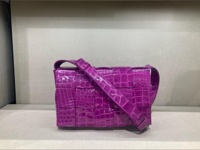 RRP $3,100 Cassette Intrecciato Glossy Croc-Embossed Crossbody Bag