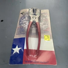 New Texan Nut Sheller Nutsheller Holidays Nut Cracker New Old Stock Made In USA