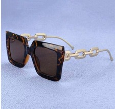 womans sunglasses vacation stylish
