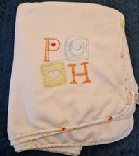 Mothercare Winnie the Pooh Fleece Blanket Cot 120x155cm white with trim
