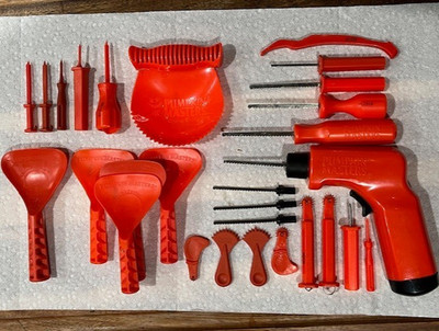 Pumpkin Masters Power Saw Electric/Manual 28pc. Carving Kit(Includes batteries)