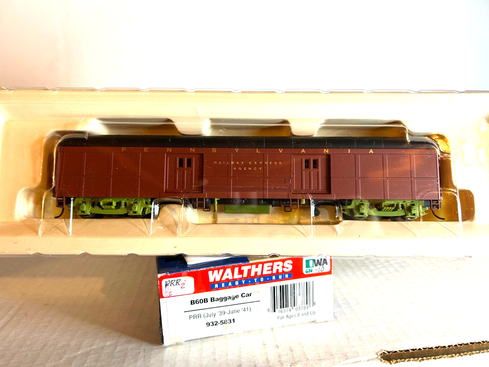 WALTHERS #932-5831  Pennsylvania B-60B Baggage Car NO # Pre-War  H.O. 1:87