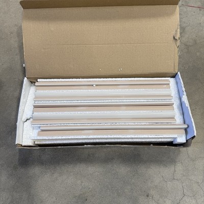 Bedrosians Marin 0.5 in. x 12 in. Jolly Miter Edge Ceramic Trim 20 Piece