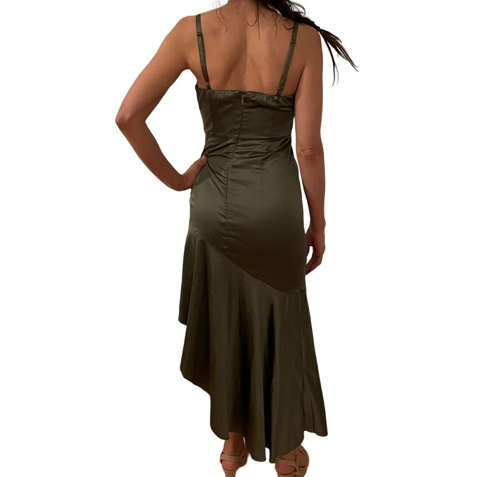 Vestido asimétrico satinado Bebe ocasión especial alto-bajo con tiras verde talla 4 Foto 2 de 4