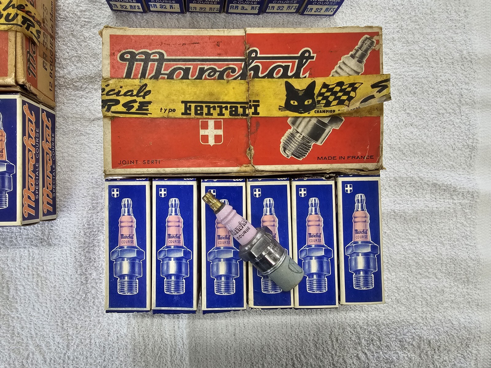 Ferrari V12 RR32HFS MARCHAL SPARK PLUGS, COLOMBO V12 (1947 - 1988) Vintage