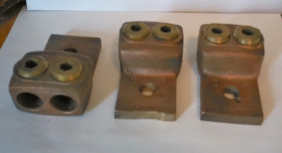 Cuadrado D 600MCM-000 155347 Cobre Fundido Mecánico Doble Tacos Conector Lote de 3 Foto 2 de 3