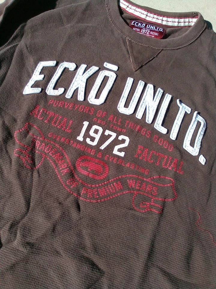 Camisa Térmica De Colección Y2k Ecko Unltd Cyber Goth Manga Larga Bordada Marrón Foto 2 de 4
