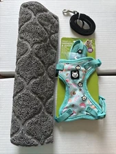Vibrant Life Cat Harness & Leash, Blue 5-10 Lb, Extra Black Leash, & Litter Mat