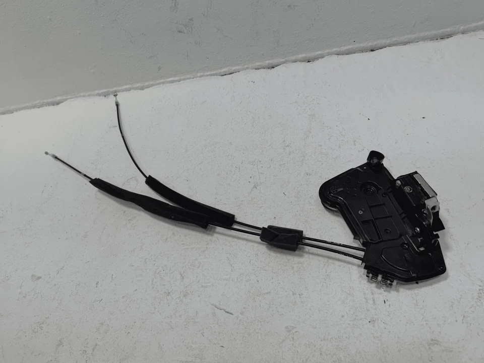 Actuador de cierre de puerta delantero izquierdo Honda Civic 2016-2021 OEM Foto 4 de 4