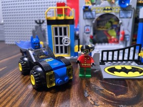 LEGO Juniors: Batman: Defend the Batcave (10672) 99.9% Complete w/manual no box