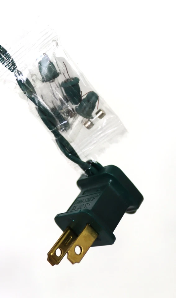 Peanuts Kurt Adler 10-Light Santa Suit Snoopy Light Set - Image 4 of 4