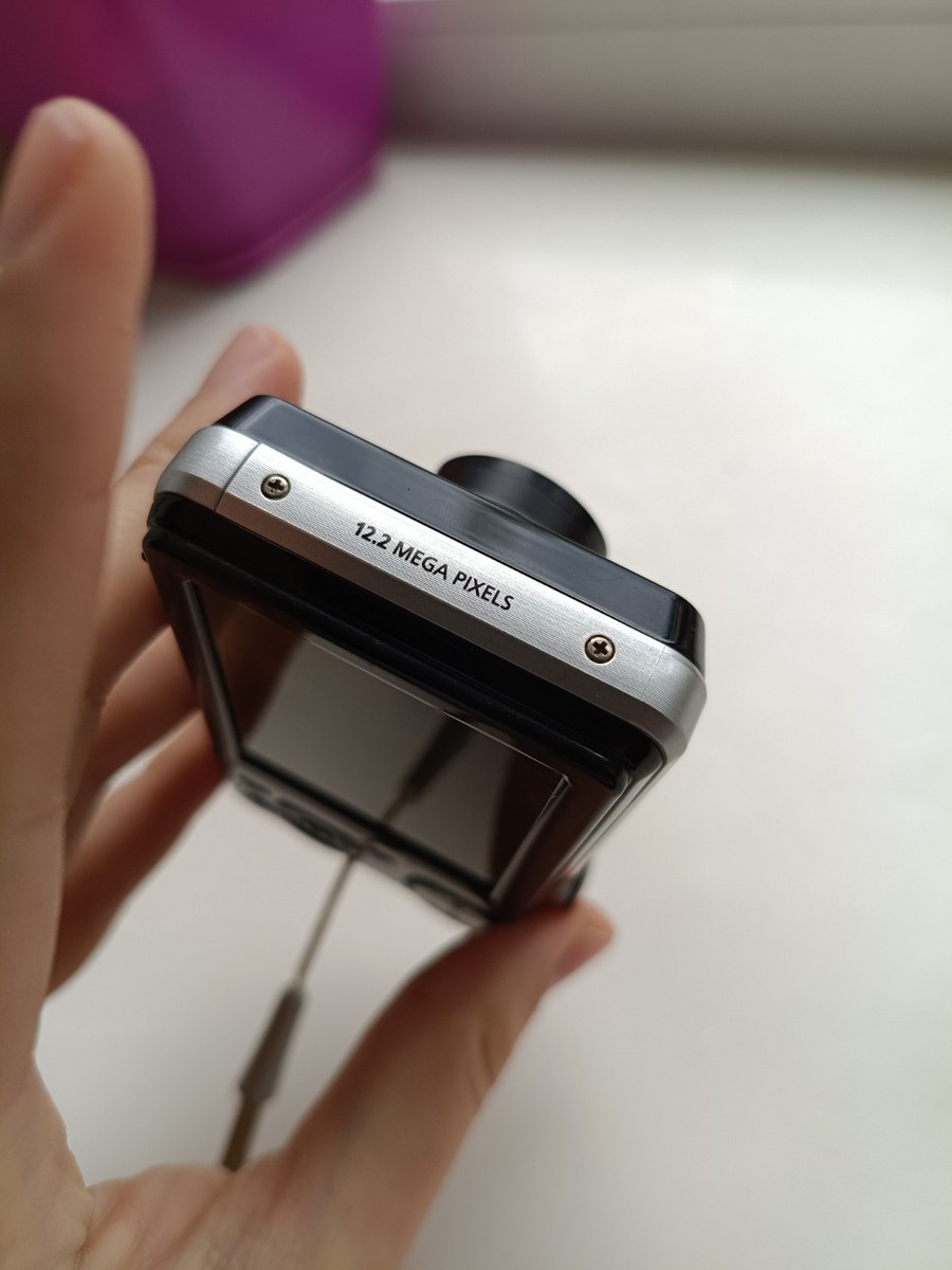 🔥Samsung PL100 Black 12.2MP Selfie Screen digital camera WORKing