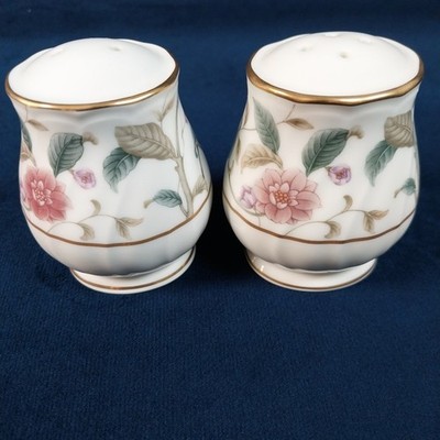 Noritake La Prada Bone China # 4703 Salt & Pepper Shakers Floral