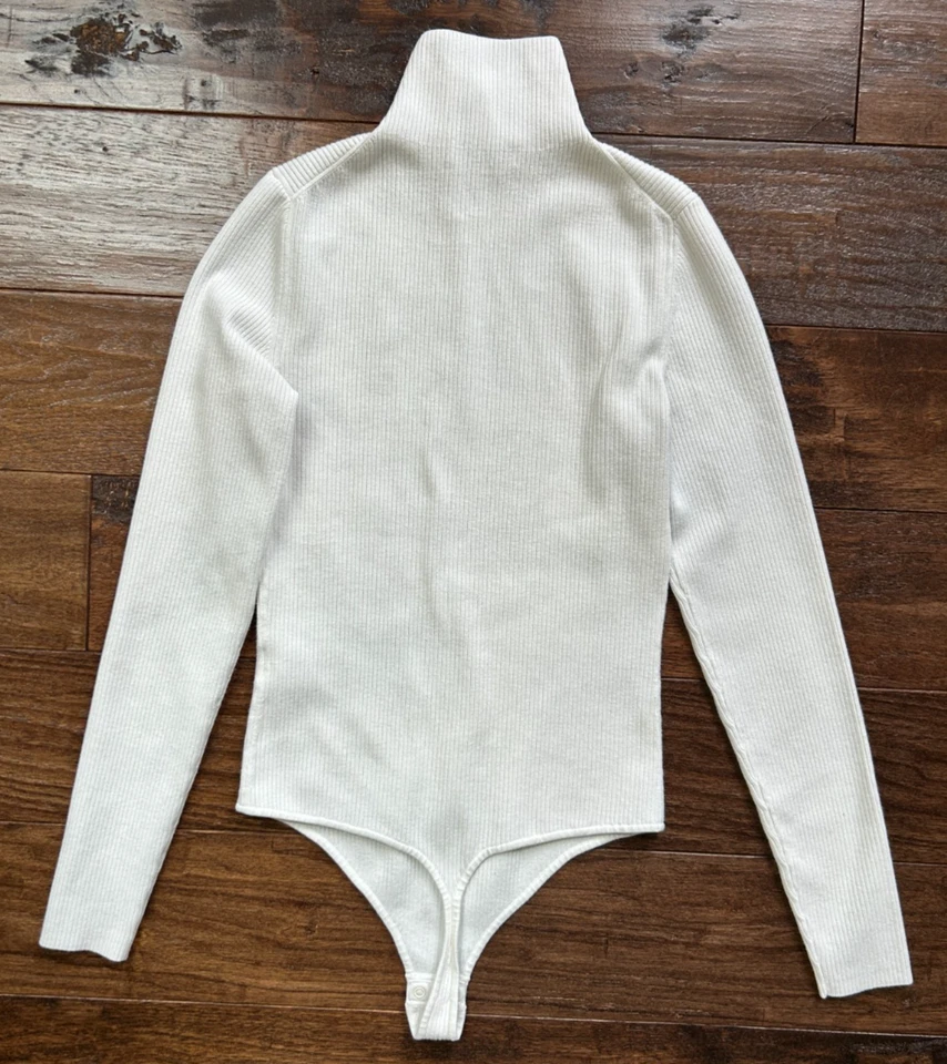 Body Suéter Babaton Aritzia Varda Marfil Tejido Cuello Alto Manga Larga Talla SM Foto 3 de 4