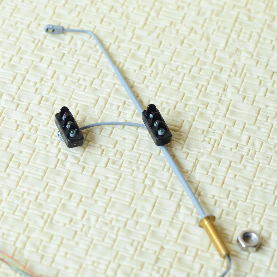 2 x HO / OO scale model railroad traffic signal combined street light #cor2TB - Image 3 of 4