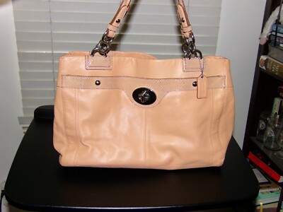 Vintage COACH Penelope Turnlock Coral Leather Satchel Shoulder Bag Purse 