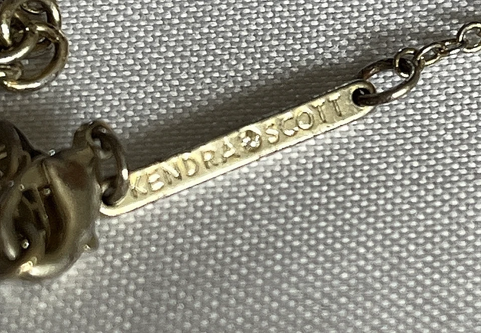 Collar Colgante Kendra Scott 16" Negro Druzy Y Chapado en Rodio Tono Plata Foto 3 de 4