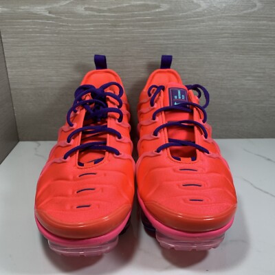 bright pink vapormax plus