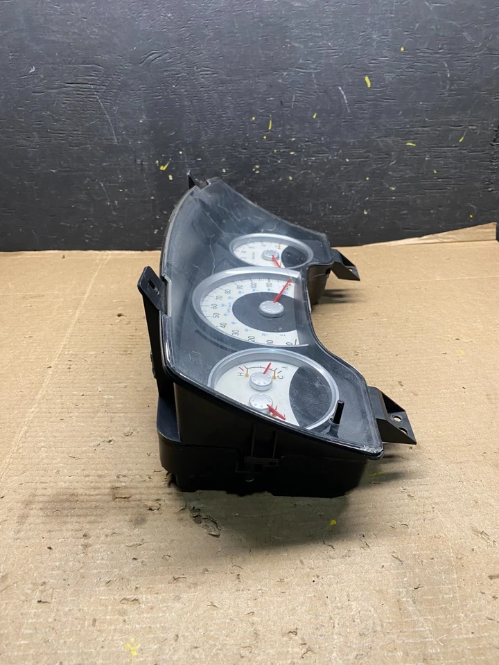 2004 Dodge Durango velocímetro instrumento cluster medidor OEM R2813 DG - Imagem 3 de 4