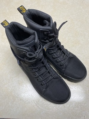 Dr. Martens Size 8 Women's Combs Extra Tough Casual Boots In Black.