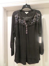 NWT NEW Style & Co Lg  Black w/embroidered floral details raw seams LS top shirt