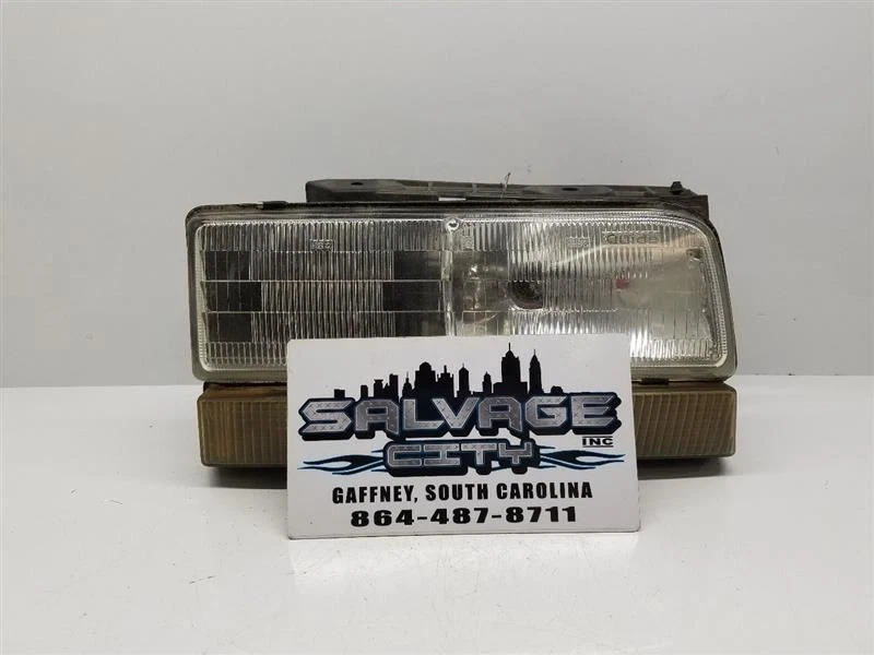 Passenger Right Headlight With Black Edge Fits 92-93 Buick Lesabre OEM - Image 2 of 4