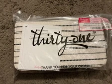 THIRTY ONE All About Benjamin in Simply Dashing Pebble